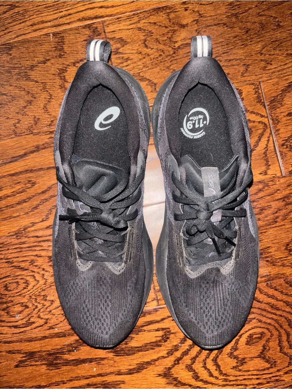 Asics Running Shoes - Picture 3 of 5